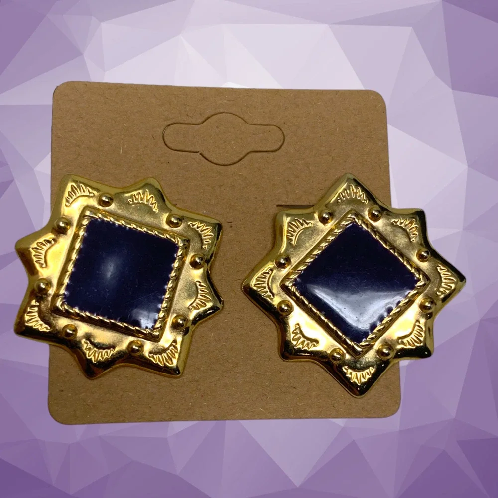 Vintage 1980's Gold Tone Star Purple Enamel Earrings Clip On Carded